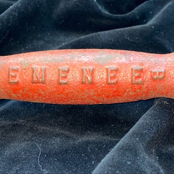 Vintage, MCM, Single EMENEE “B” 2lb. Red Metal Hand Weight, Dumbbell - Picture 7 of 11